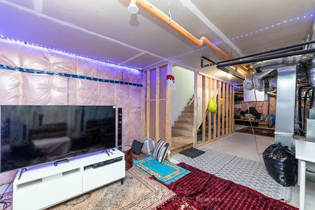 Additional image 38 of 82 William Duncan Rd