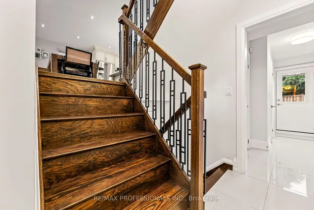 Additional image 8 of 4250 Bloor St