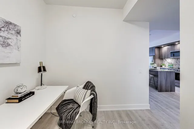 Additional image 27 of 20 Inn On The Park Dr Unit 933