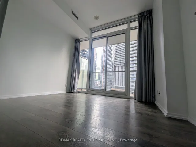 Additional image 10 of 125 Peter St Unit 1301