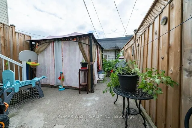 Additional image 24 of 13 Rolyat St