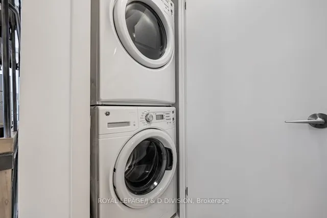 Additional image 21 of 10 Park Lawn Rd Unit 910