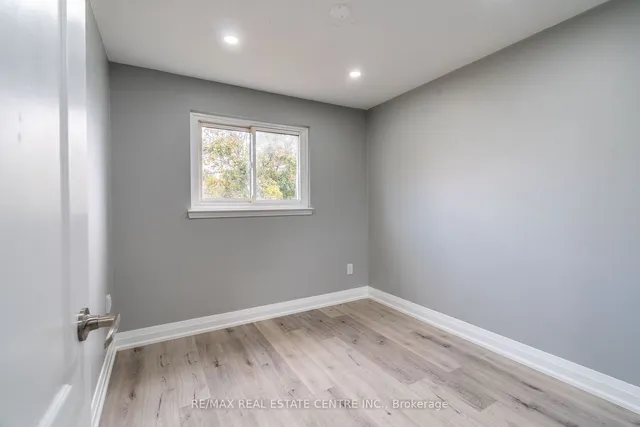 Additional image 27 of 118 Darras Crt