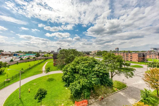 Additional image 26 of 650 Lawrence Ave Unit 518