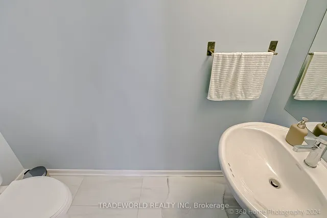 Additional image 11 of 260 Twelfth St Unit 13