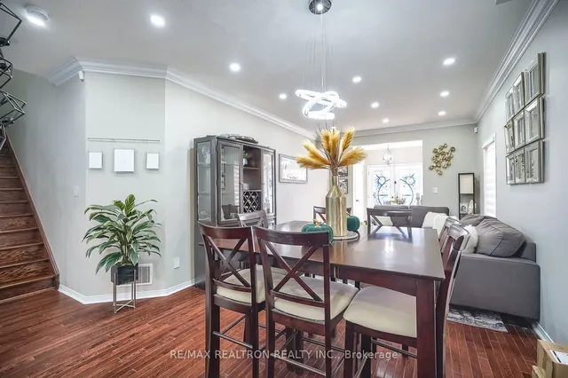 Additional image 10 of 102 Commodore Dr