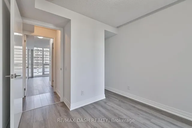 Additional image 31 of 25 Carlton St Unit 2010