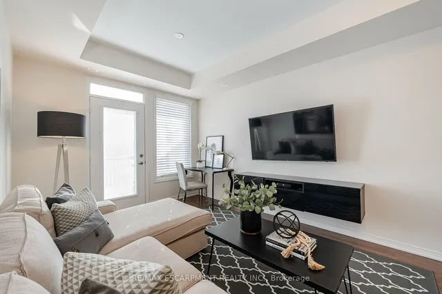 Additional image 17 of 54 Sky Harbour Dr Unit 105