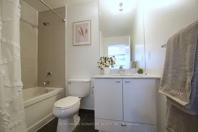 Additional image 20 of 51 East Liberty St Unit 908