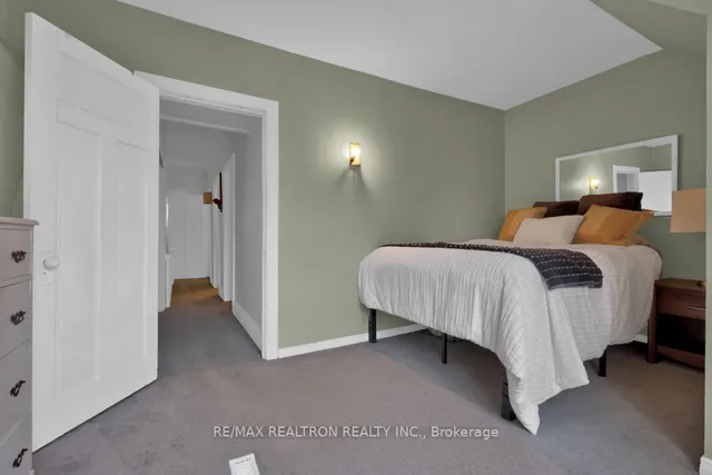 Additional image 22 of 135 Holborne Ave