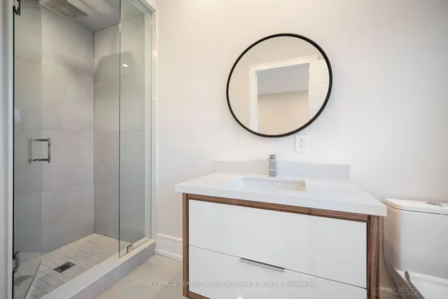 Additional image 19 of 32 Florence Ave