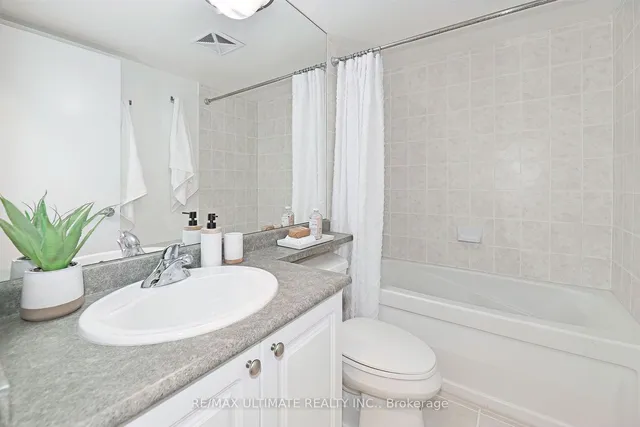 Additional image 12 of 231 Fort York Blvd Unit 824