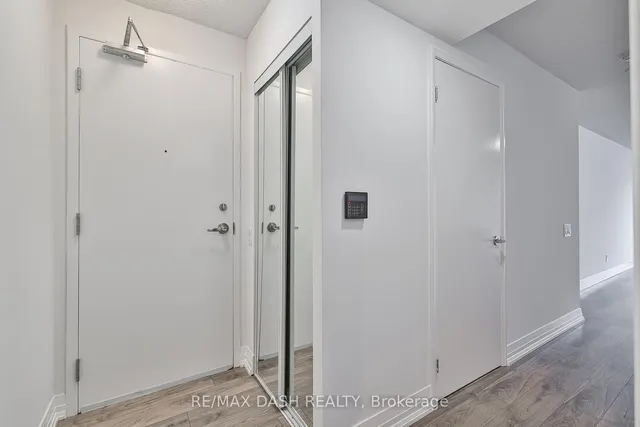 Additional image 11 of 25 Carlton St Unit 2010