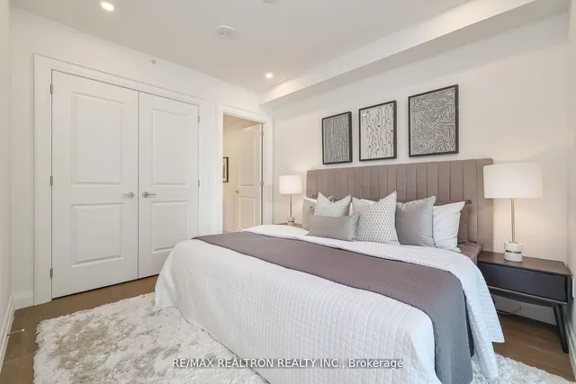 Additional image 22 of 285 Avenue Rd Unit 403