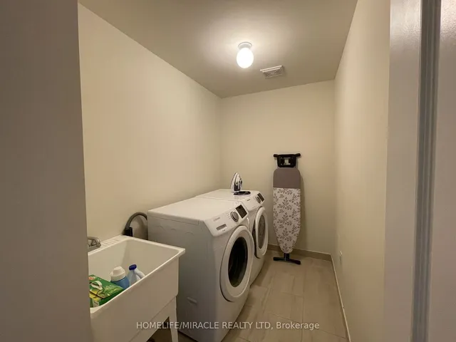 Additional image 31 of 84 Roulette Cres