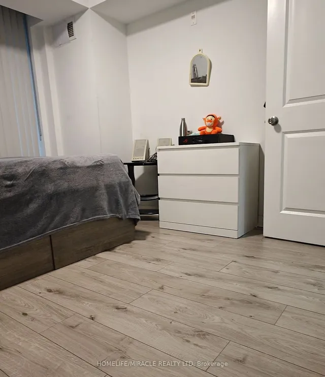 Additional image 7 of 80 Esther Lorrie Dr Unit 304