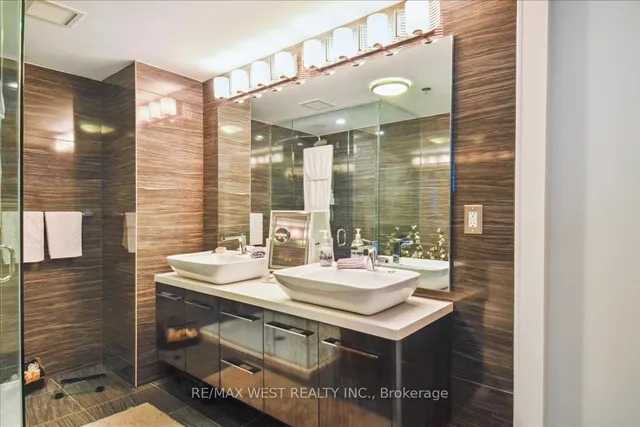 Additional image 10 of 220 George St Unit TH1