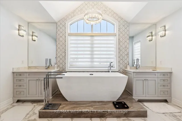 Additional image 18 of 36 Lampman Cres