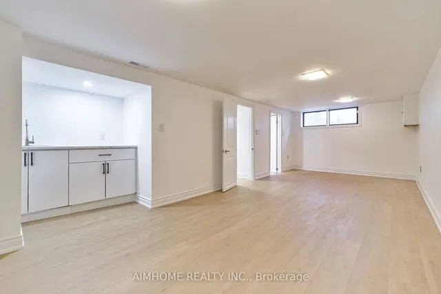 Additional image 27 of 56 Blaisdale Rd