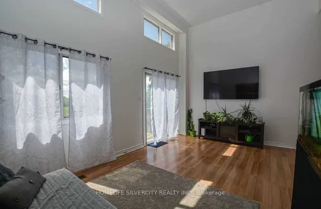 Additional image 7 of 19 Dawson Cres Unit 19