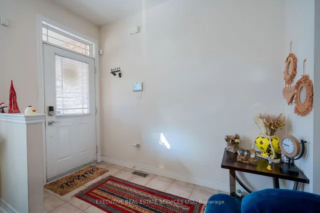 Additional image 5 of 13 Percy Gate