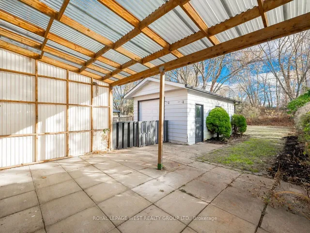 Additional image 37 of 33 Syracuse Cres