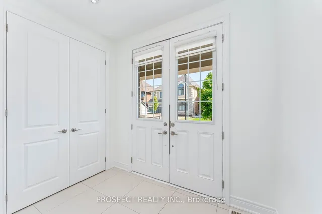 Additional image 2 of 15 Lyle Way