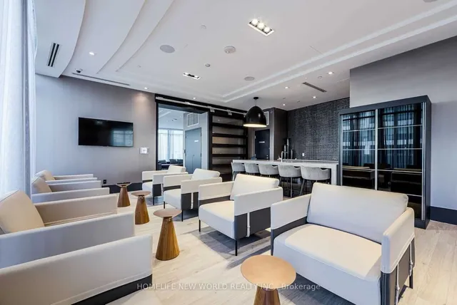 Additional image 20 of 403 Church St Unit 2413