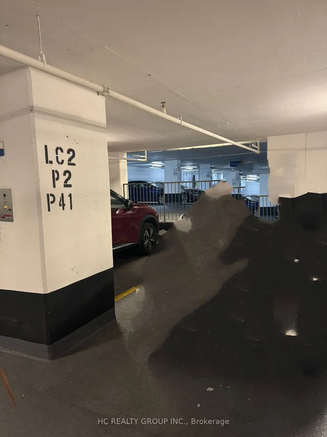 Additional image 35 of 49 East Liberty St Unit 2502