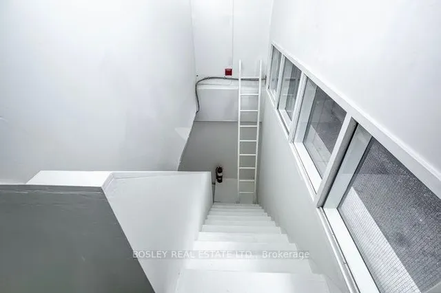 Additional image 26 of 899 Dundas St