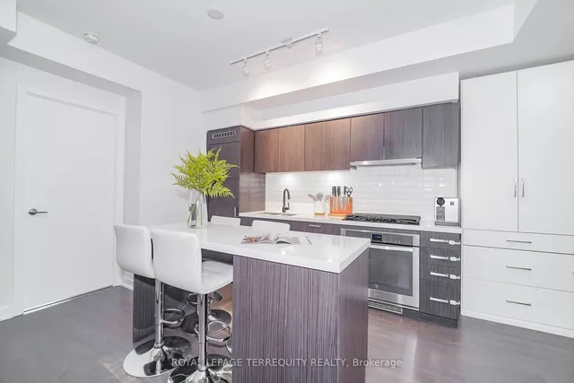 Additional image 7 of 501 St. Clair Ave Unit 301