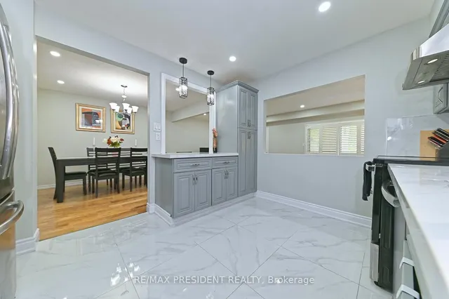 Primary image of 6 Abelard Ave