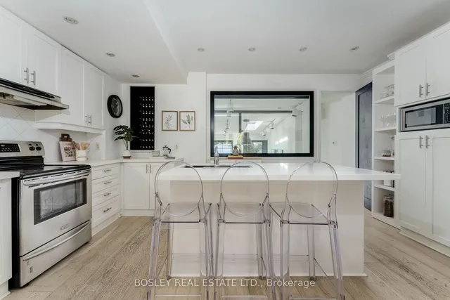 Additional image 8 of 812 Duplex Ave