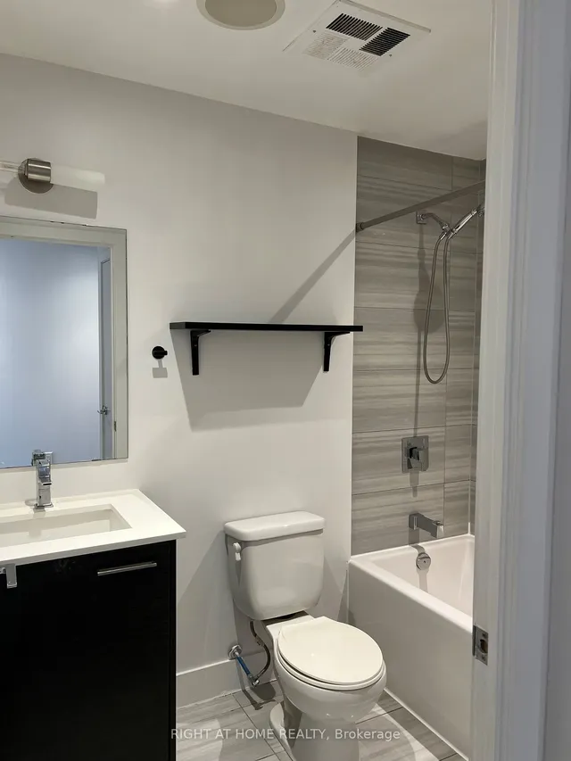 Additional image 9 of 630 Queen St Unit 407