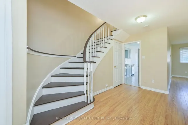 Additional image 7 of 63 Candy Cres