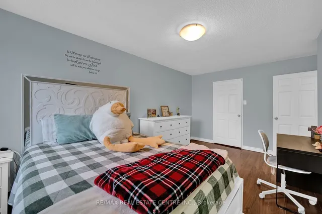 Additional image 32 of 4062 Lawrence Ave Unit 106