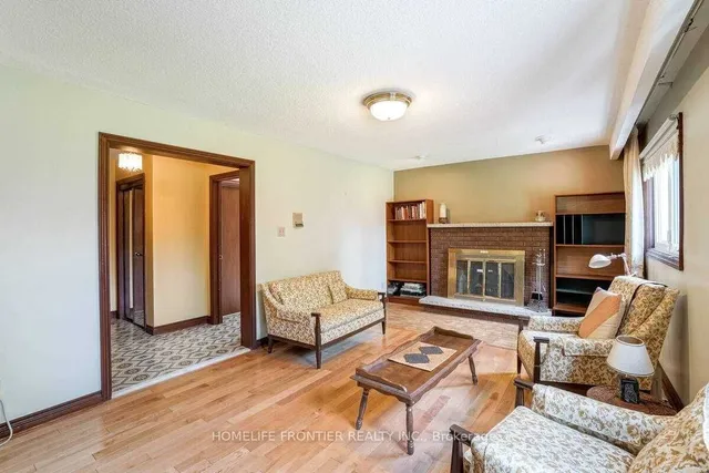 Additional image 26 of 28 Barker Ave