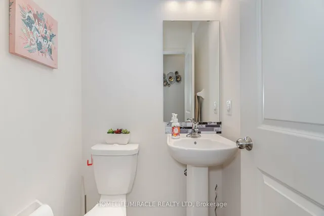 Additional image 15 of 129 Adventura Rd