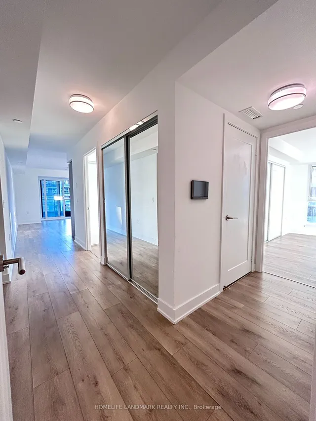 Additional image 14 of 585 Bloor St Unit 1122