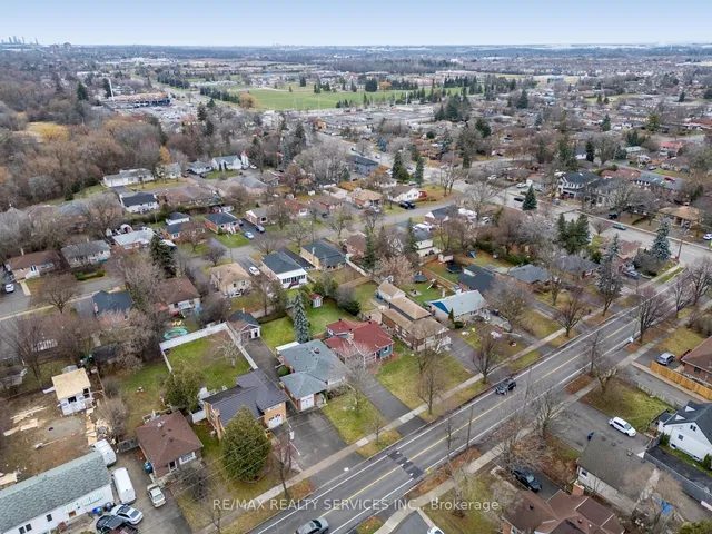 Additional image 38 of 111 Denison Ave