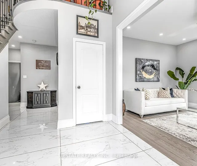 Additional image 5 of 8047 Financial Dr