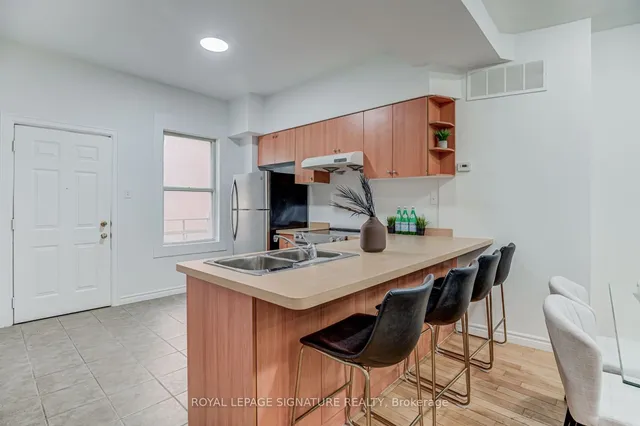 Additional image 11 of 533 Victoria Pk Ave