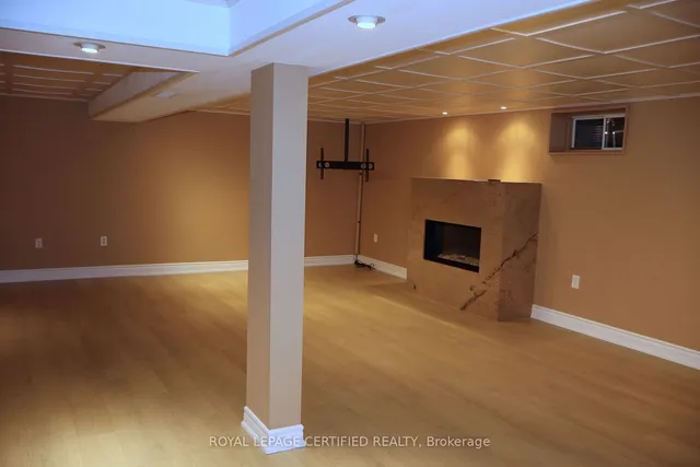 Additional image 29 of 35 Ladore Dr