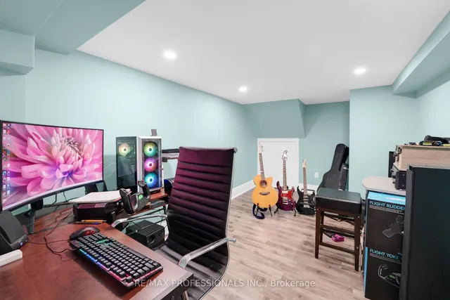 Additional image 38 of 104 Bloomsbury Ave