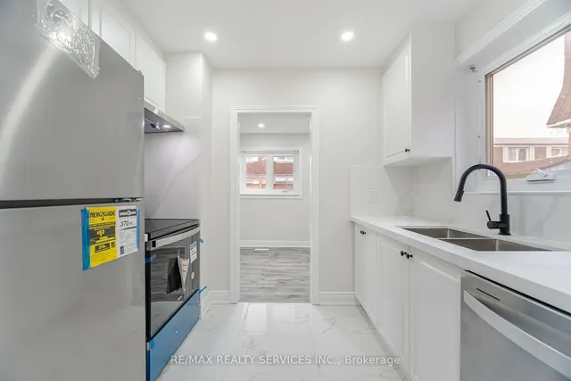 Additional image 15 of 41 Town House Cres