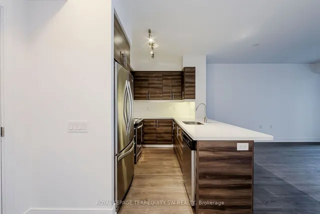 Additional image 19 of 525 Adelaide St Unit 819