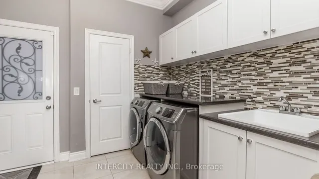 Additional image 21 of 58 Bansbury Circ