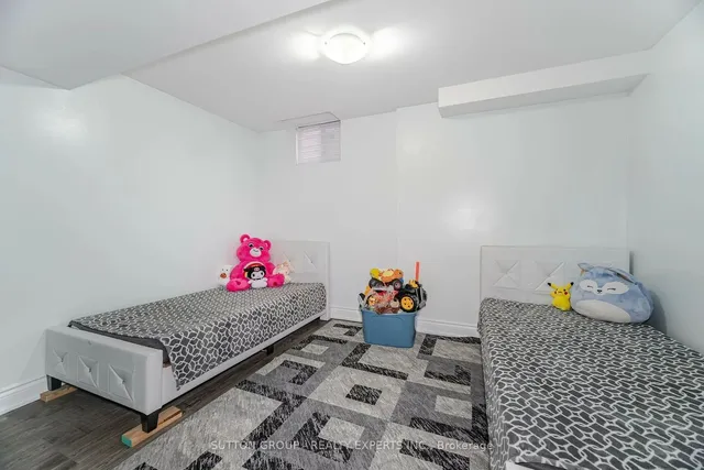 Additional image 35 of 78 Vanderpool Cres