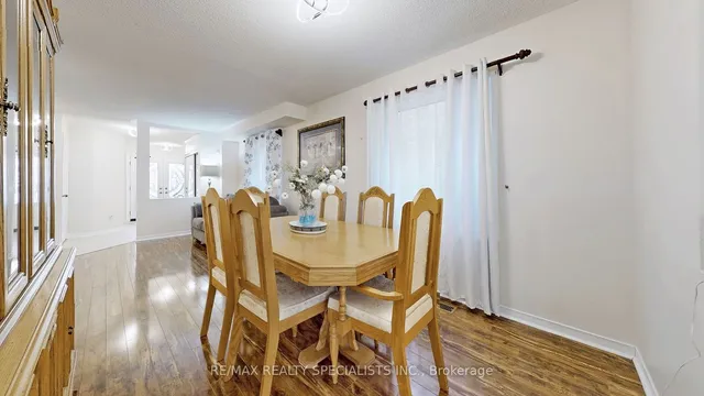 Additional image 11 of 66 Vintage Gate