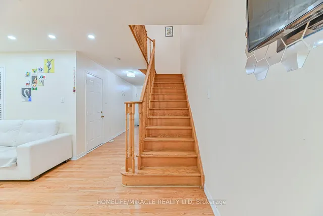 Additional image 14 of 169 Crystal Glen Cres